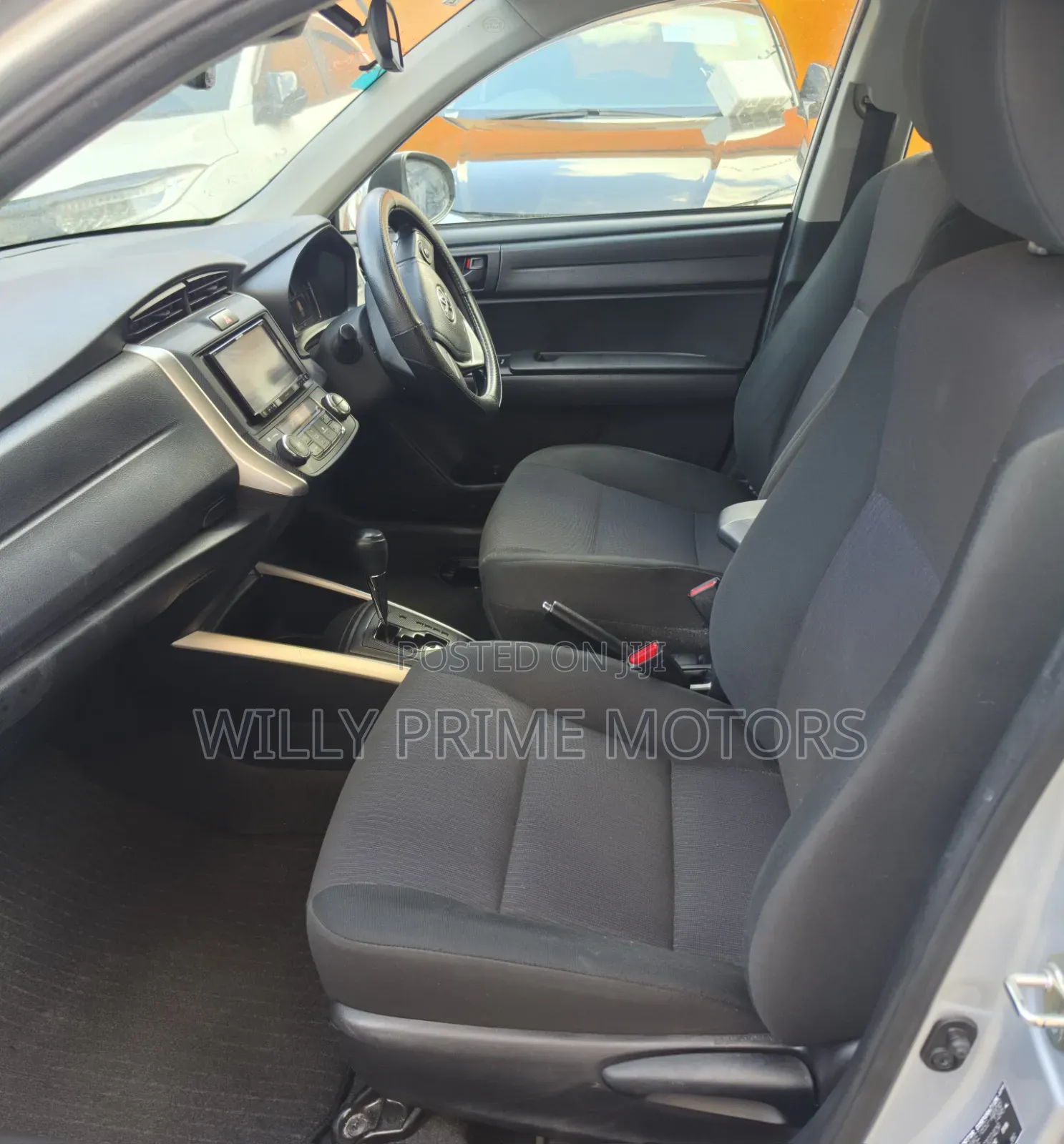 Toyota Corolla Fielder 2019 Silver