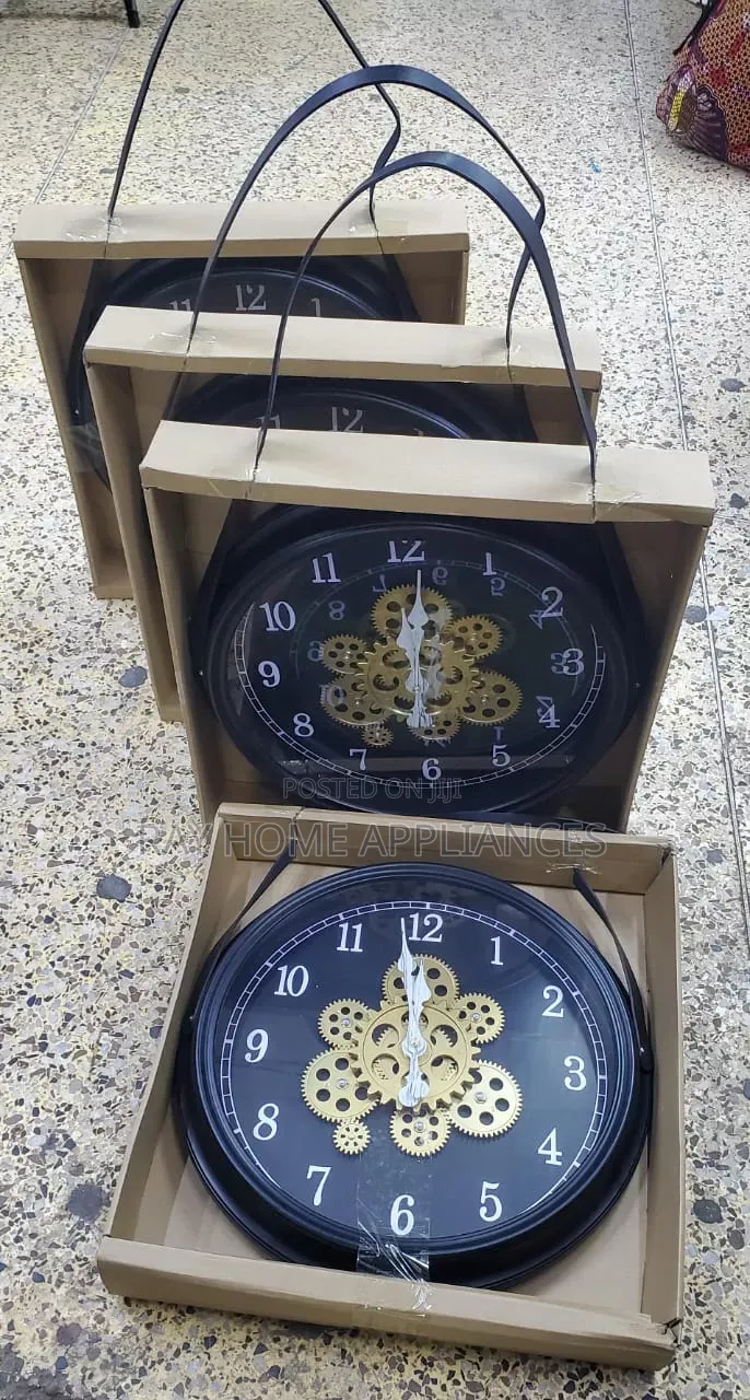Rotating Moving Gear Wall Clock Capacity:32cm