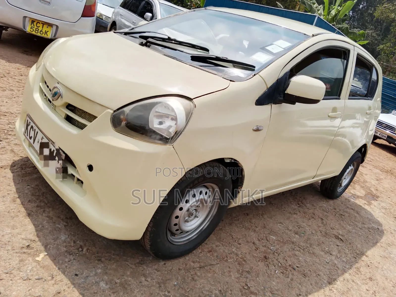 Daihatsu Mira 2012 Beige