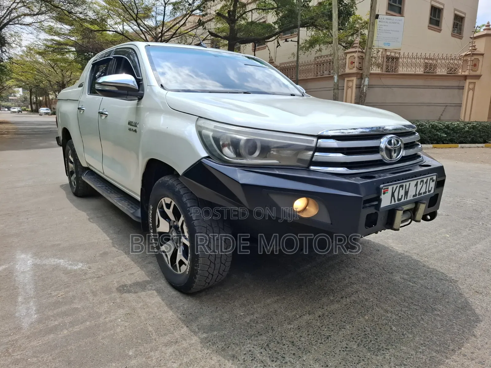 Toyota Hilux Revo Double Cab Deisel 2.8 AWD 2016 Pearl