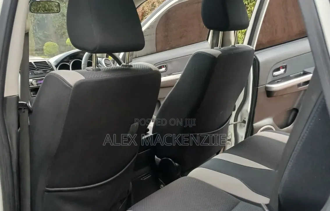 Suzuki Escudo 2009 White