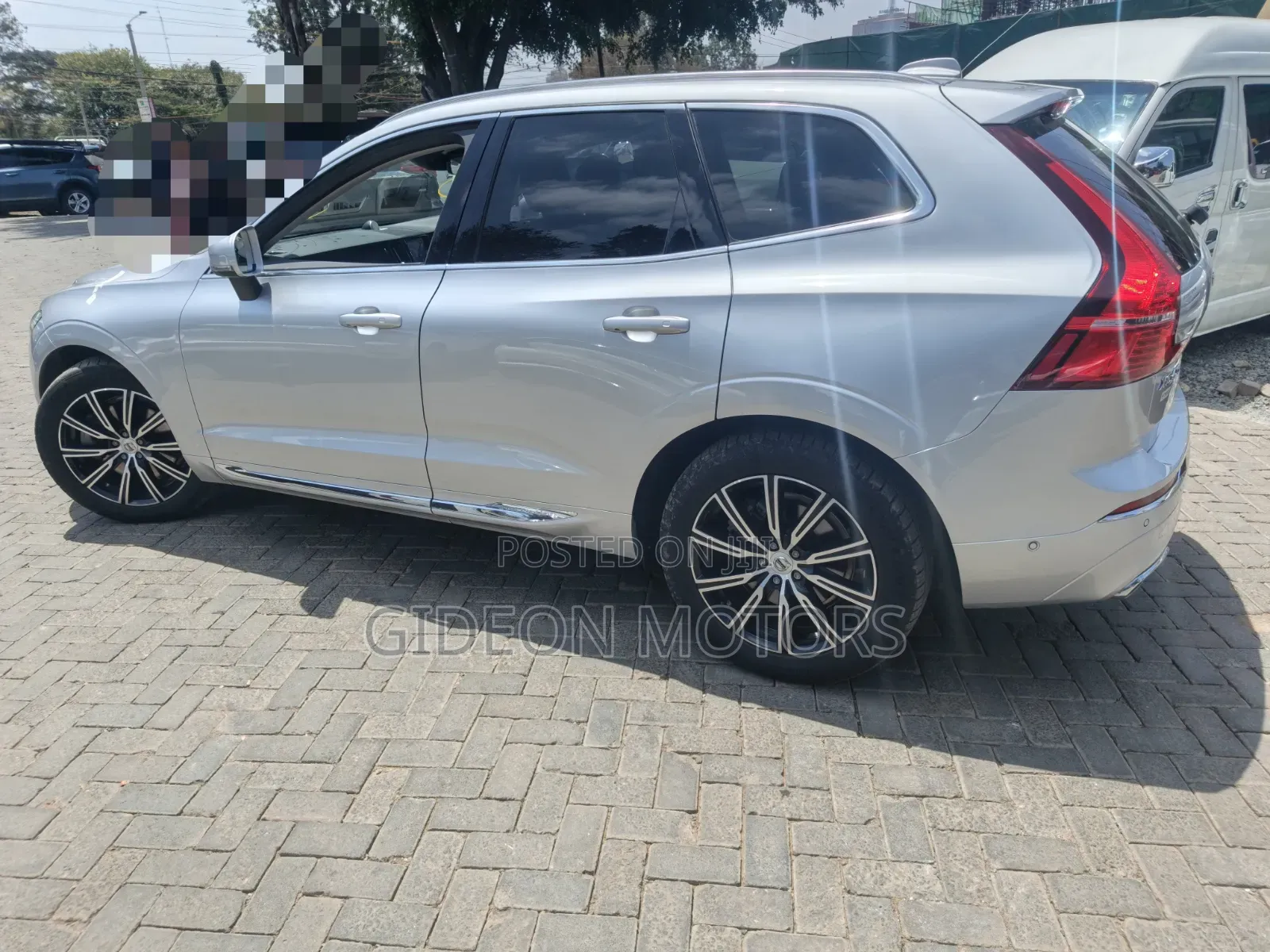 Volvo XC60 2019 Silver