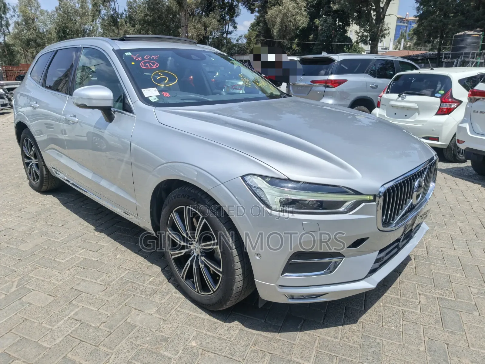 Volvo XC60 2019 Silver