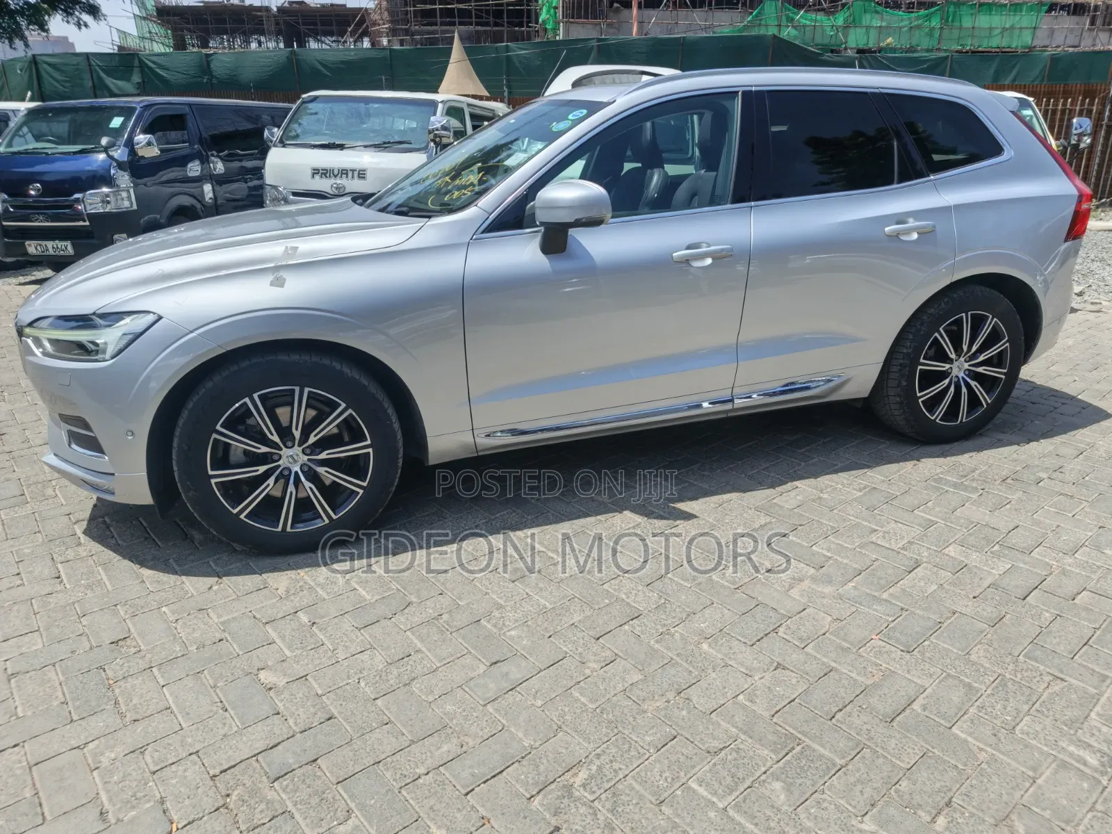 Volvo XC60 2019 Silver