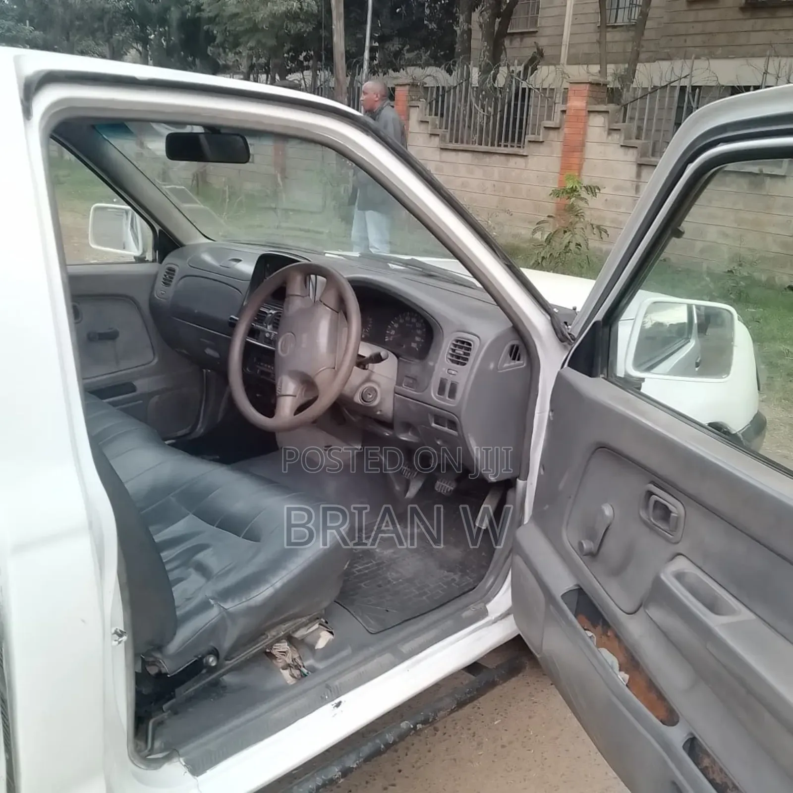 Nissan Hardbody 2007 White