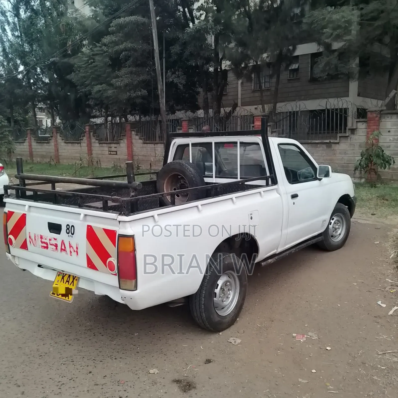 Nissan Hardbody 2007 White