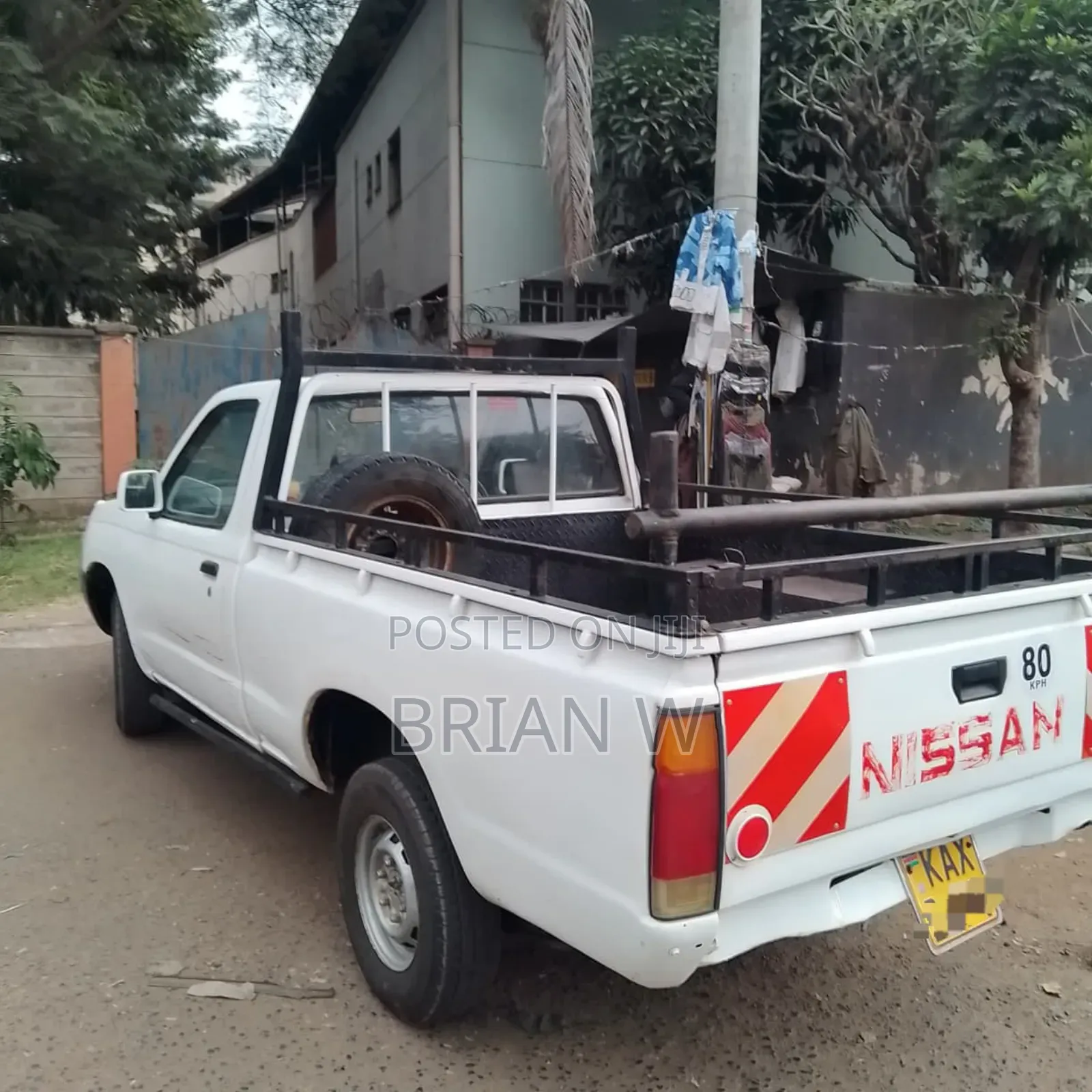Nissan Hardbody 2007 White
