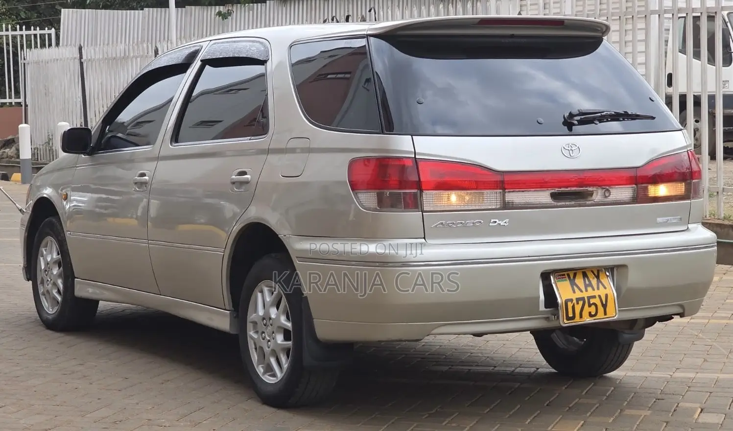 Toyota Vista 2000
