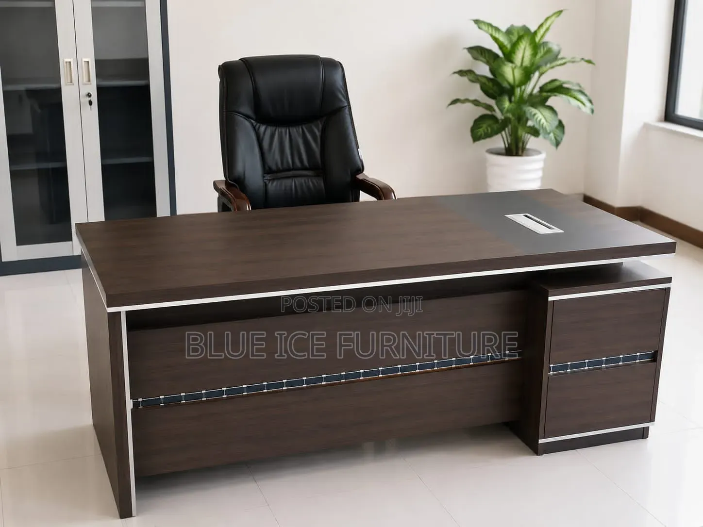 Executive Office Desk With Side Cabinet – Premium Modern Manager Desk