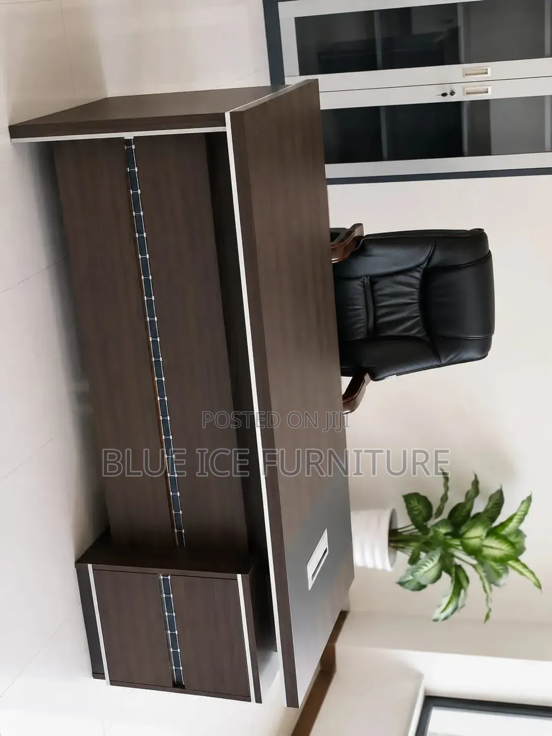 Executive Office Desk With Side Cabinet – Premium Modern Manager Desk