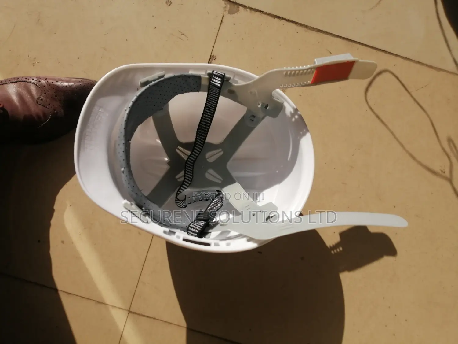 En Standard Safety Helmet White