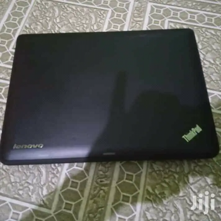 Laptop Lenovo ThinkPad X131e 4GB Intel Core 2 Duo HDD 250GB