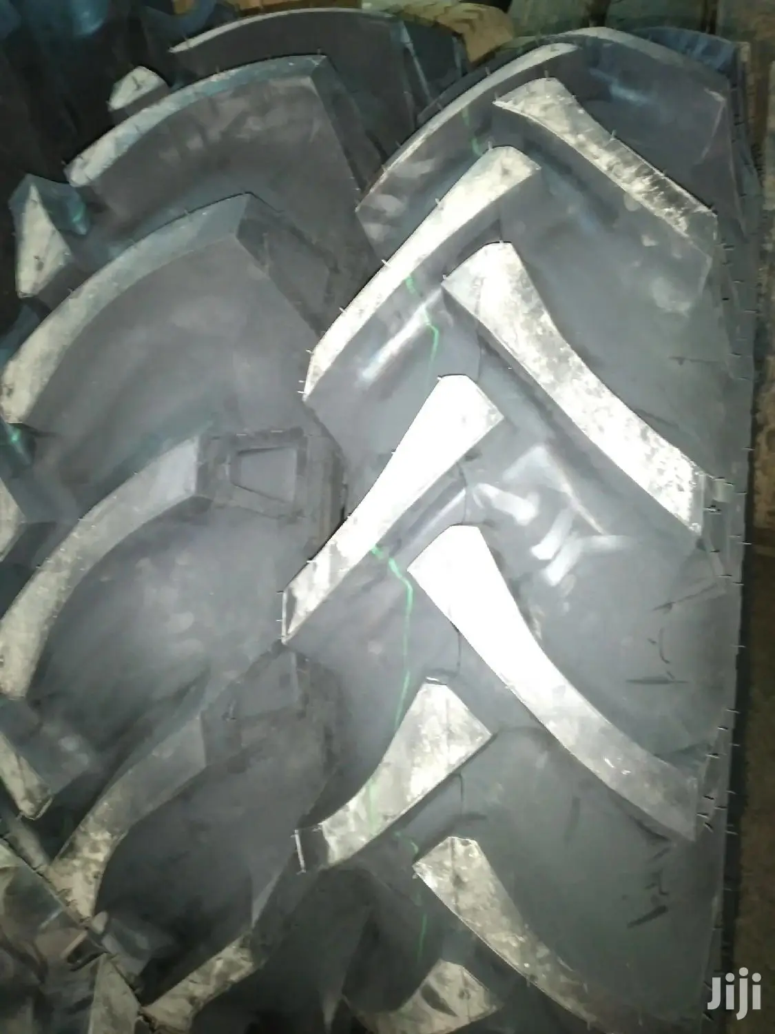 Tractor Tires Size 16.9-30 Bkt