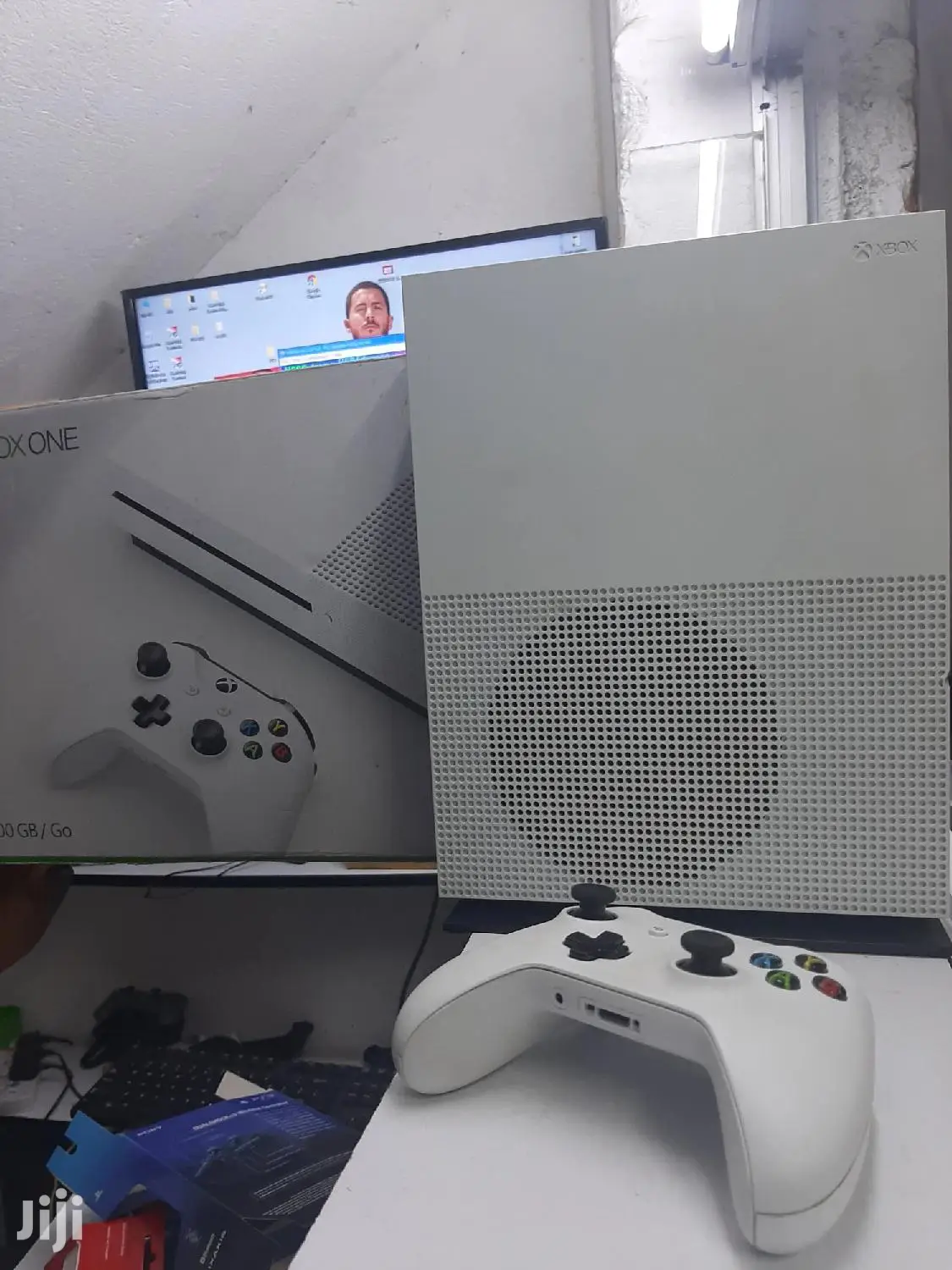 Xbox One S