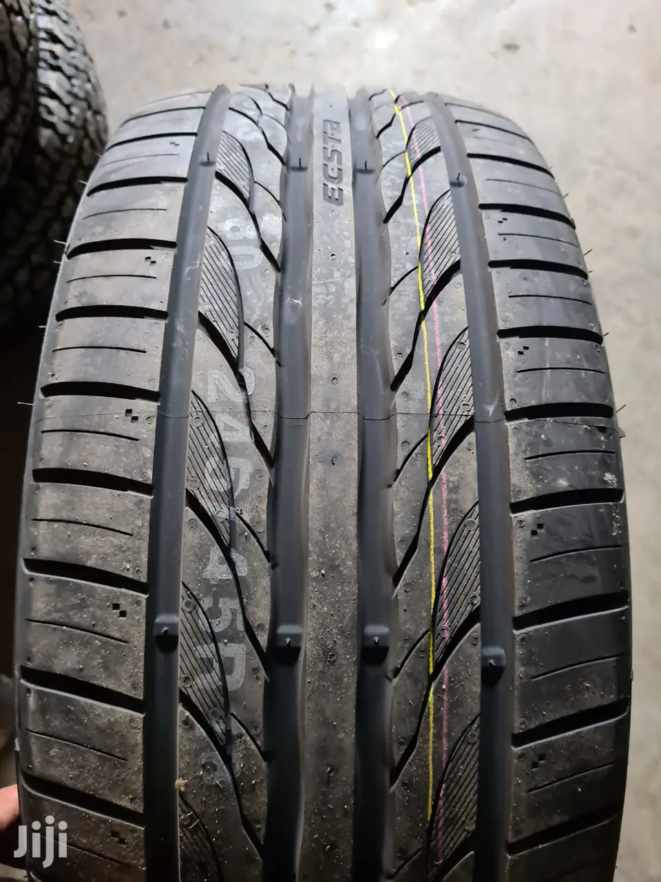 Kumho Tires Size 245/45/R17 Manufacturer Year 2018