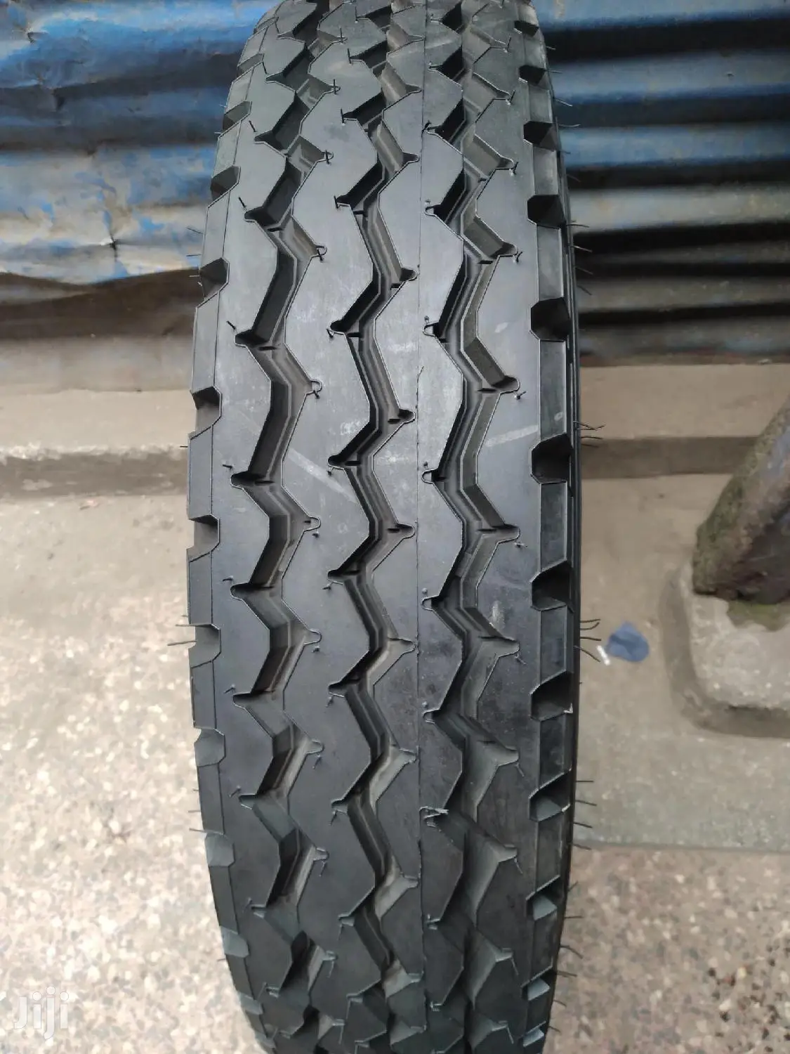 Yana Marathon Tires Size 700R16