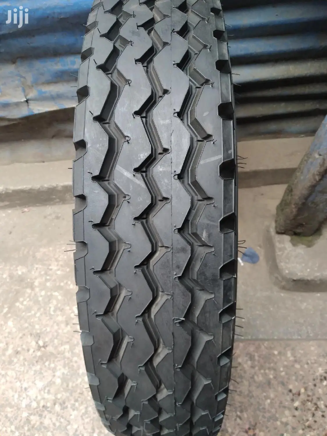 Yana Marathon Tires Size 700R16