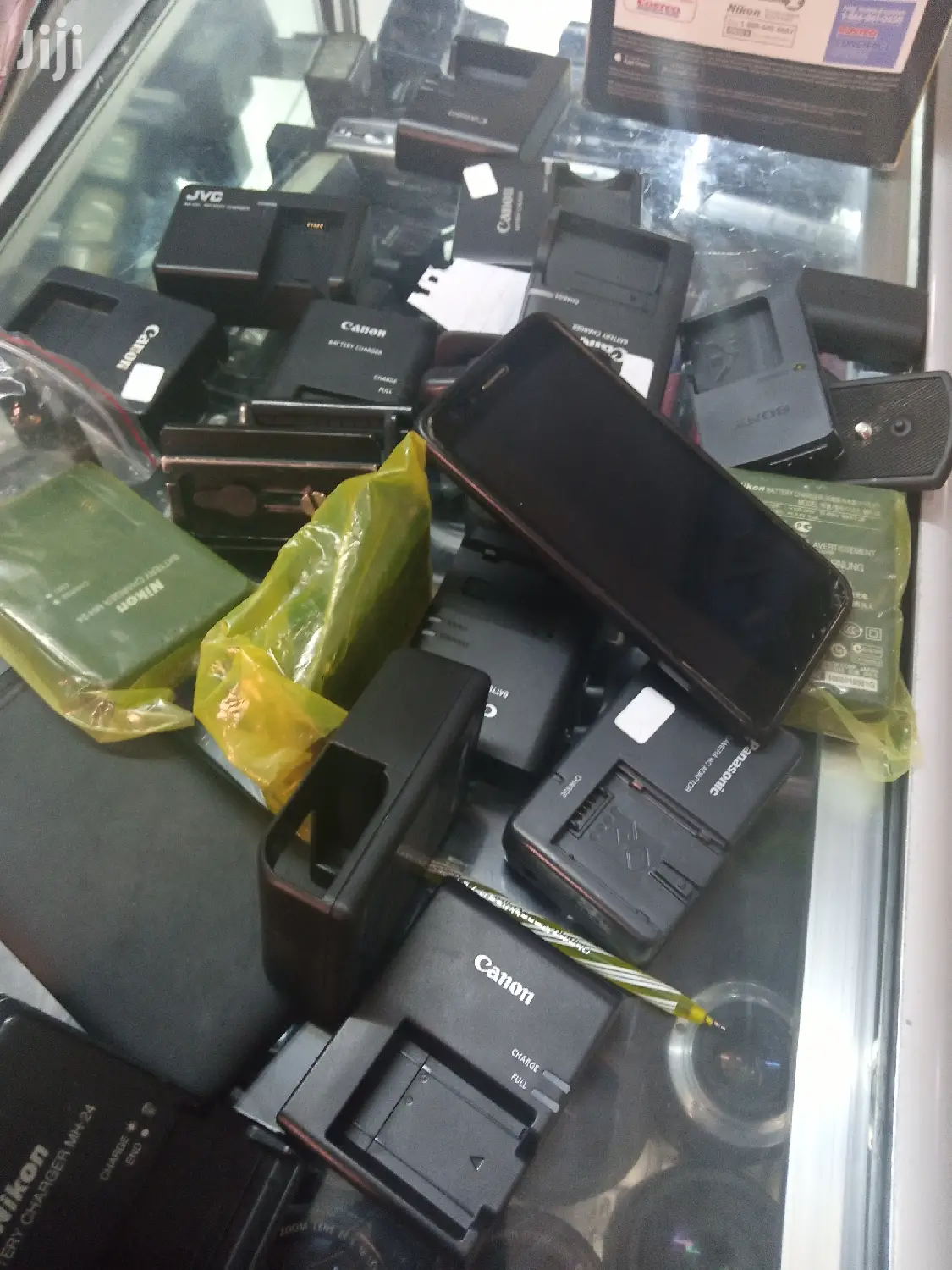 Original Nikon MH24 Chargers