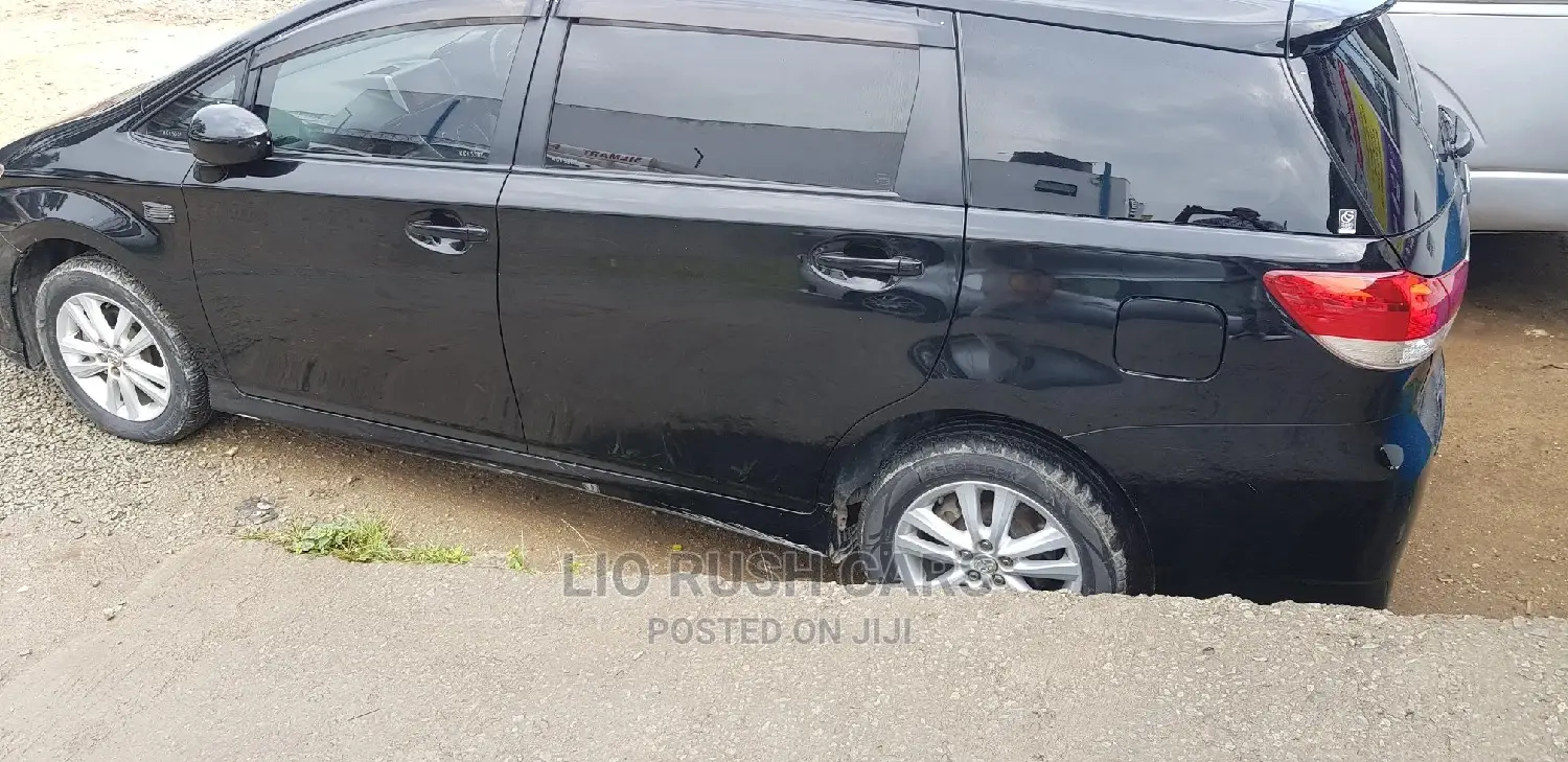 Toyota Wish 2010 Black