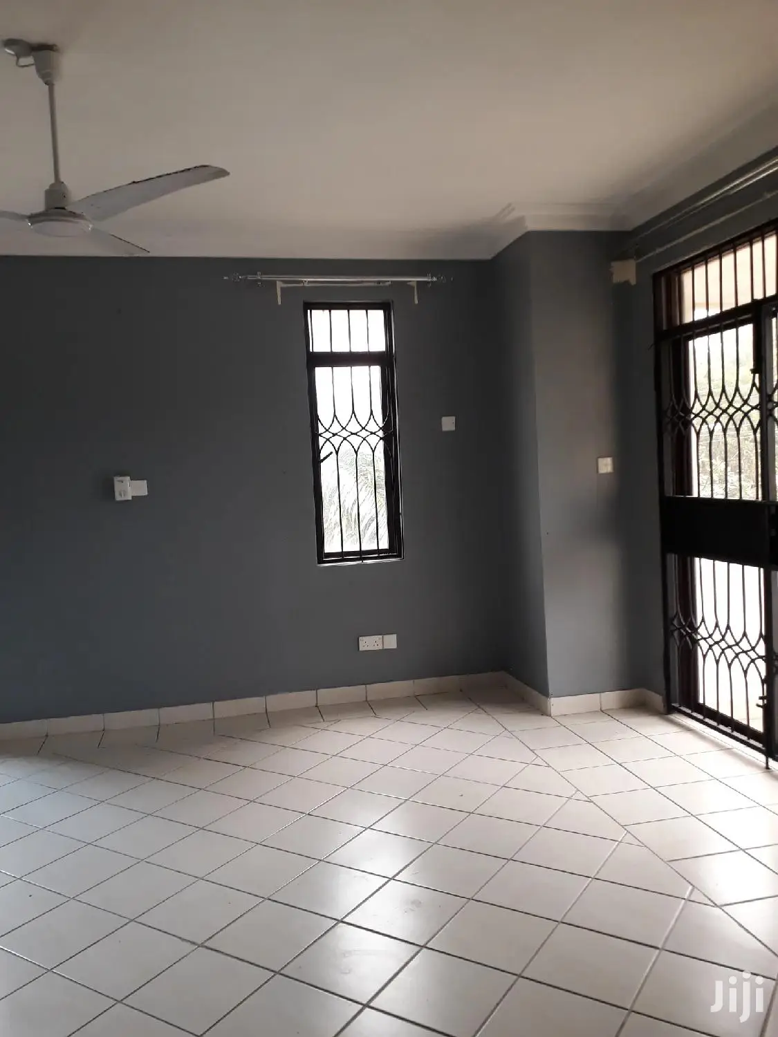 For Sale 3 Bedrooms Flats Nyali