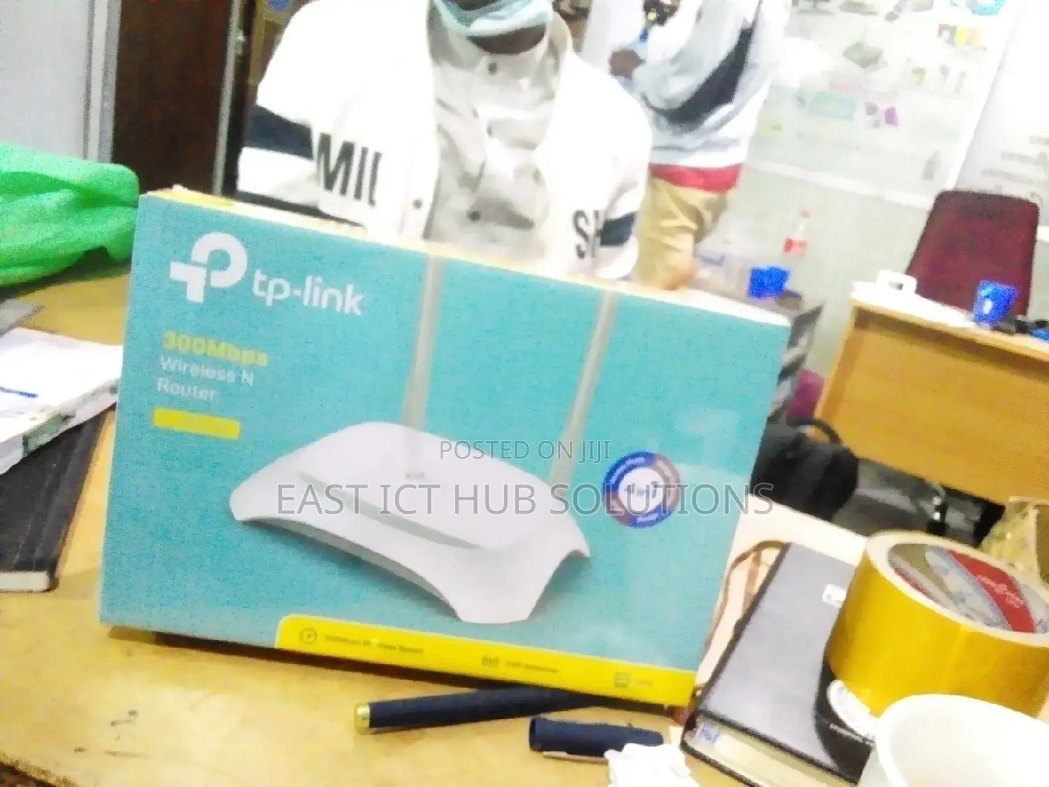 Modern 4in1 Wifi NETWORK Router 300 Mbps Tplink
