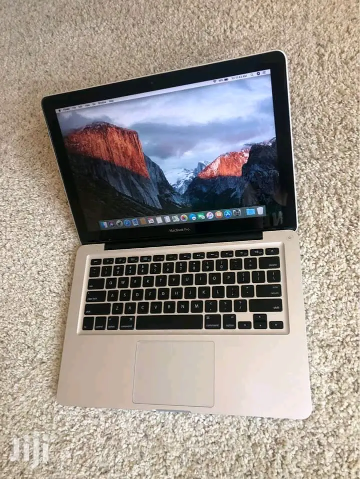 Laptop Apple MacBook Pro 4GB Intel Core 2 Duo HDD 500GB