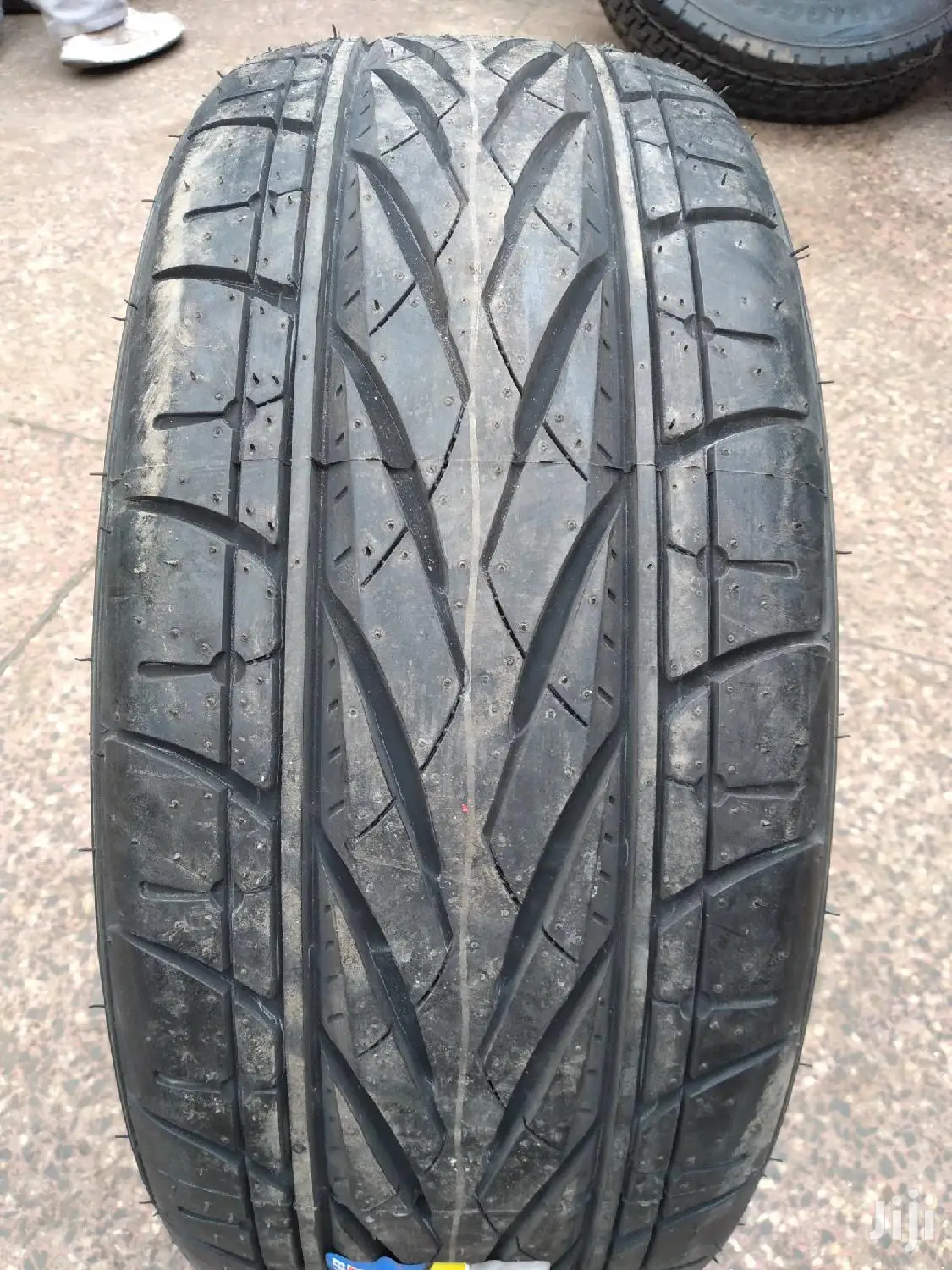 Forceum Tires Made In Indonesia 235/40 R18