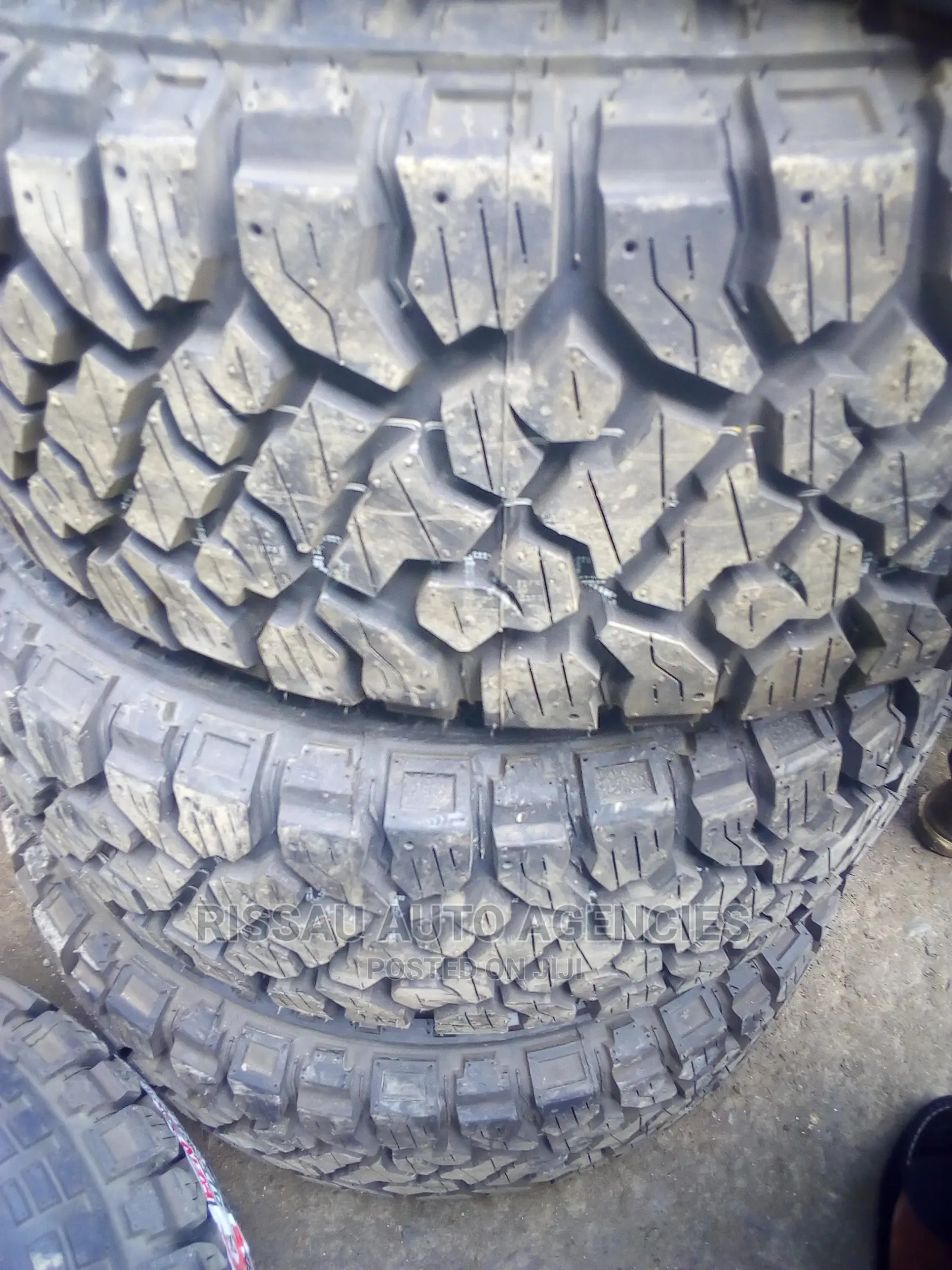 265/65 R 17 Kenda AT Tyres