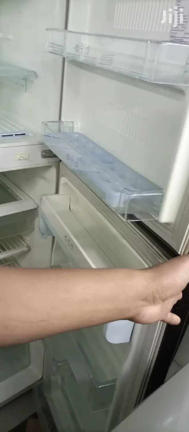LG Fridge 300 Litres