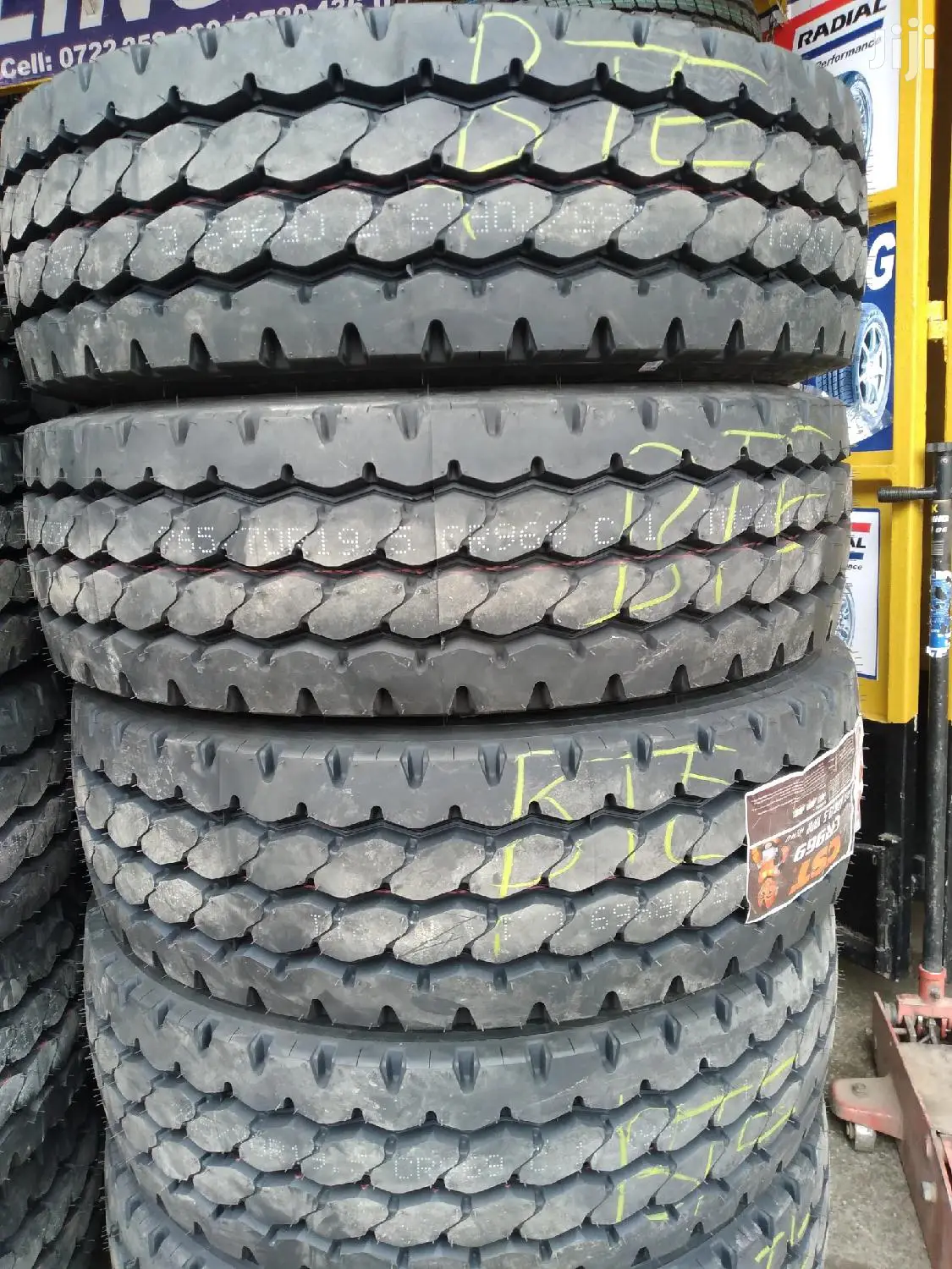 CST Tires 265/70r19.5 Tubeless