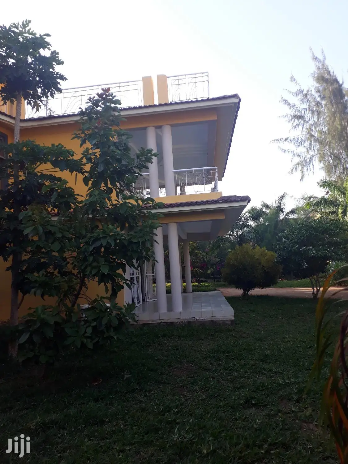 For Sale 4 Bedrooms Mansion Vipingo