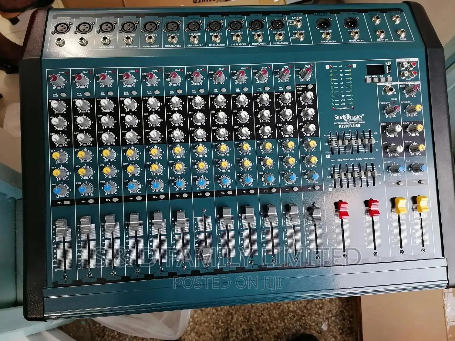 12 Channels Studio Master Powered Mixer
