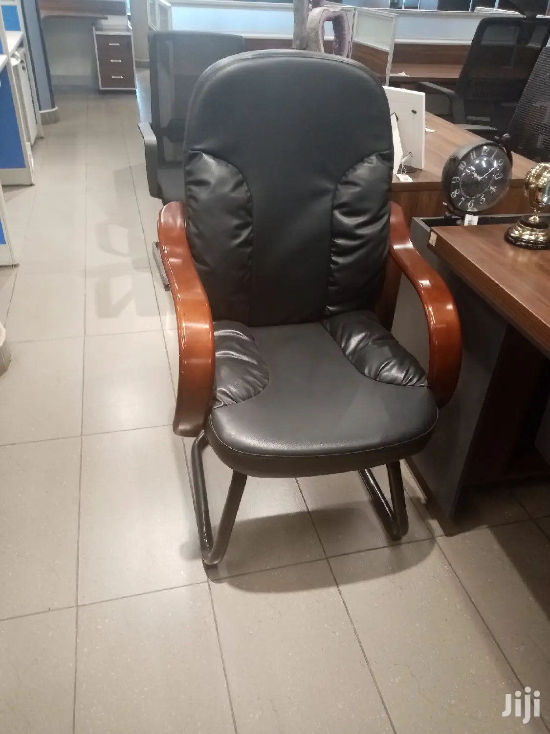 Executive Office Seat