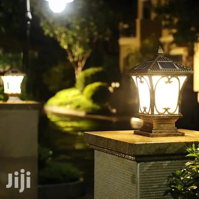 Solar Gate Pillar Light