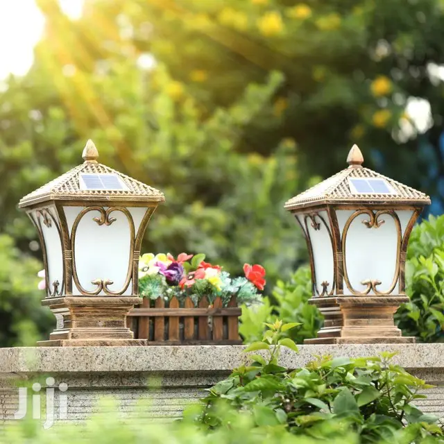 Solar Gate Pillar Light