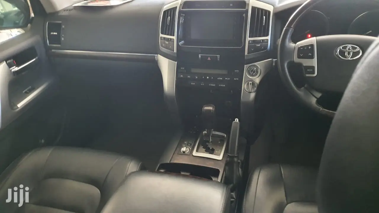 Toyota Land Cruiser 2012 Black