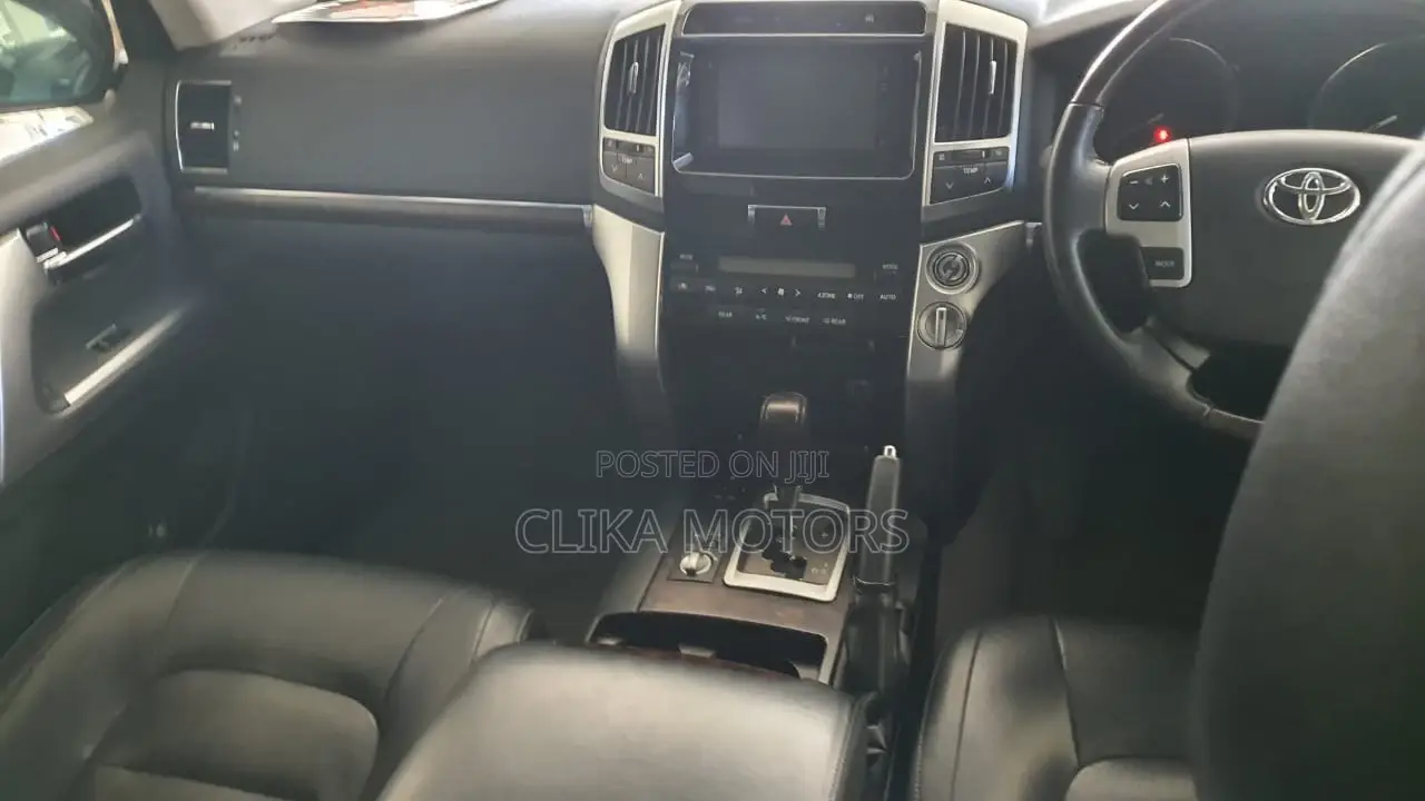 Toyota Land Cruiser 2012 Black