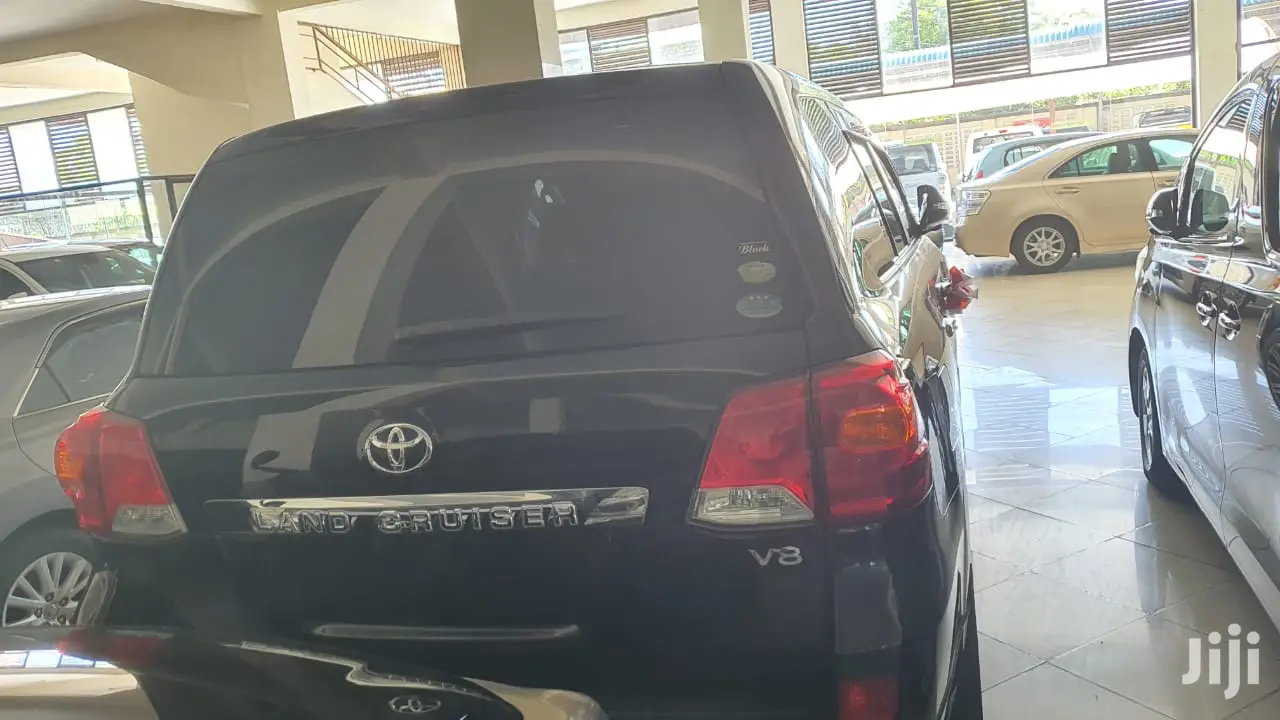 Toyota Land Cruiser 2012 Black