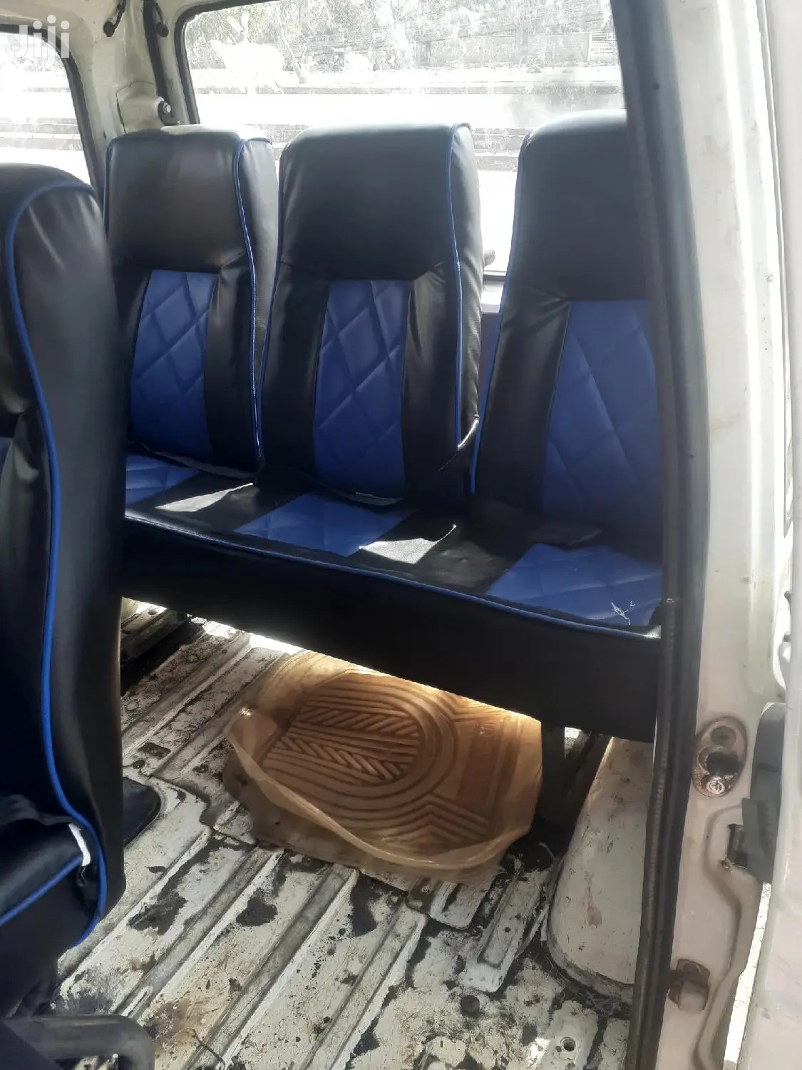 Suzuki Seats And And Car Carpeting