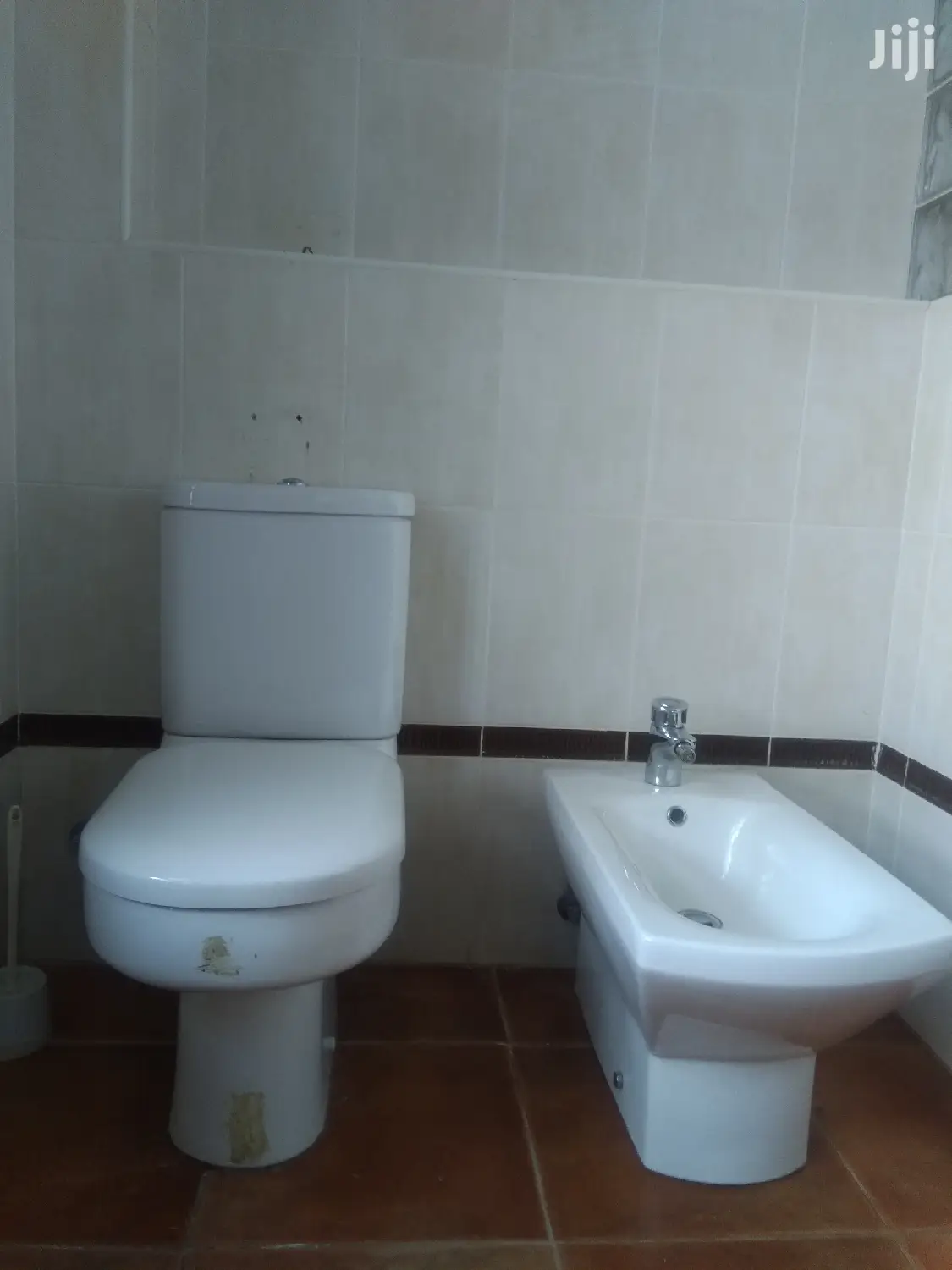 4bedroomed Maisonette Off Elomoro Rd