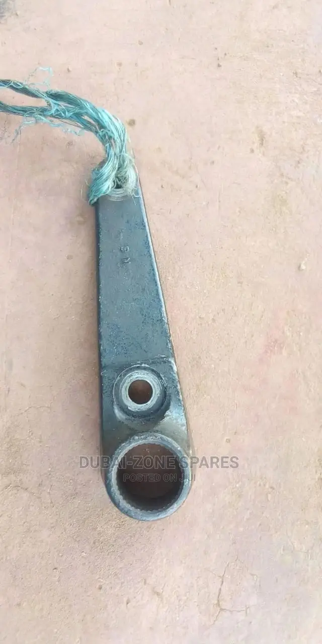 Front Axle Nissan Sahara, Harbody 2wheel Drive.
