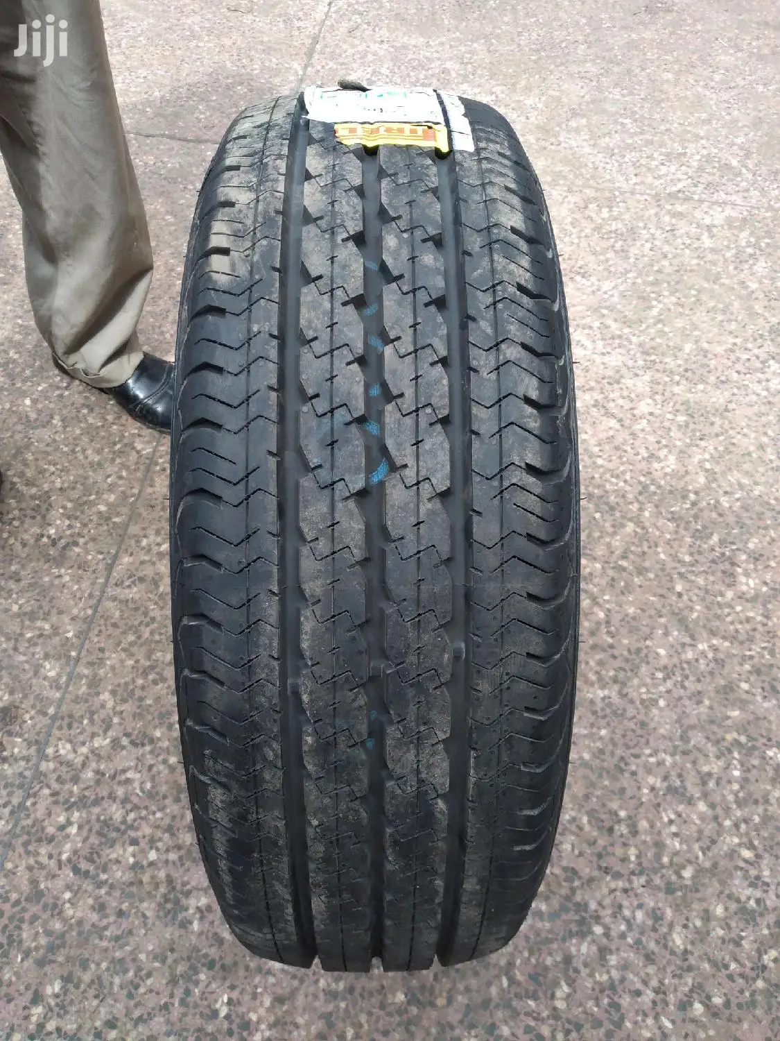Pirelli Tires Sizes 225/70R15 Chrono.
