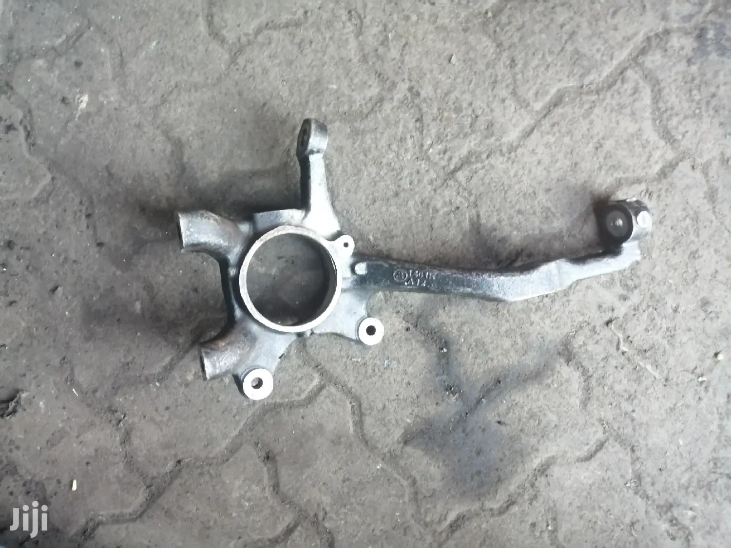 Toyota Hilux Vigo Front Knuckle (4wd).