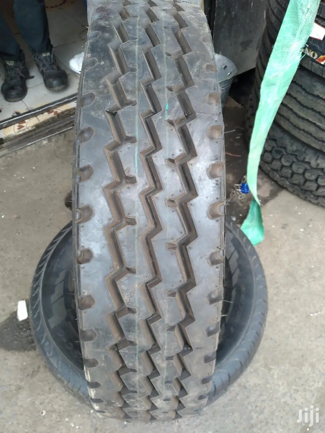 Oynx Tires Size 7.Oor16 Tubeless.
