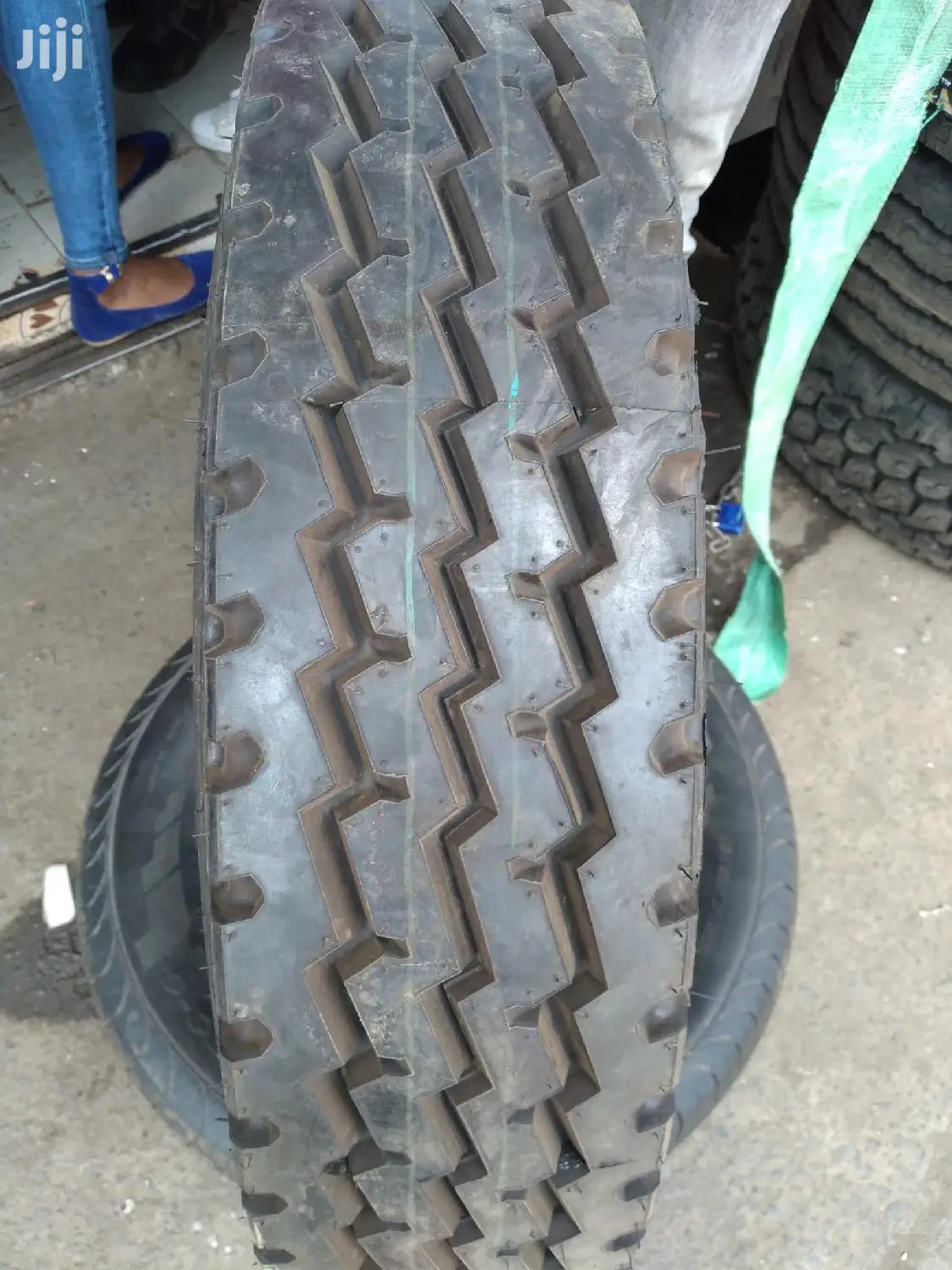 Oynx Tires Size 7.Oor16 Tubeless.