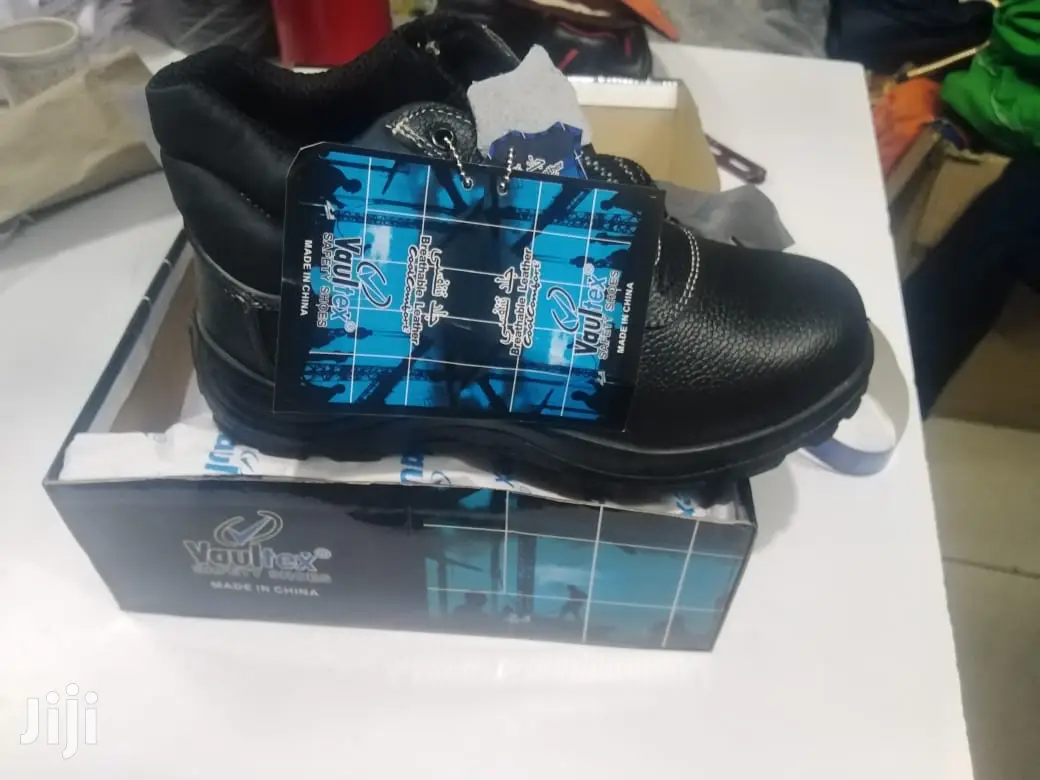 Stock Clearance- Safety Boots at Wholesale Price