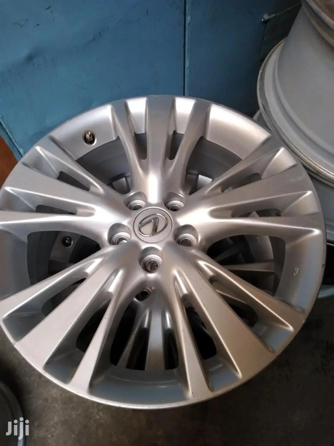 Original Rims Size 19' Set Inch for Toyota Harrier.