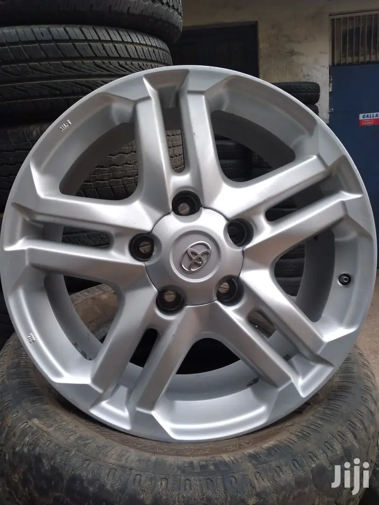 Original Rims Set Size 20 Inch for Landcruiser V8