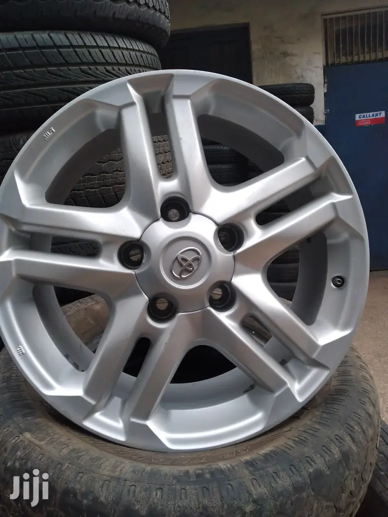 Original Rims Set Size 20 Inch for Landcruiser V8