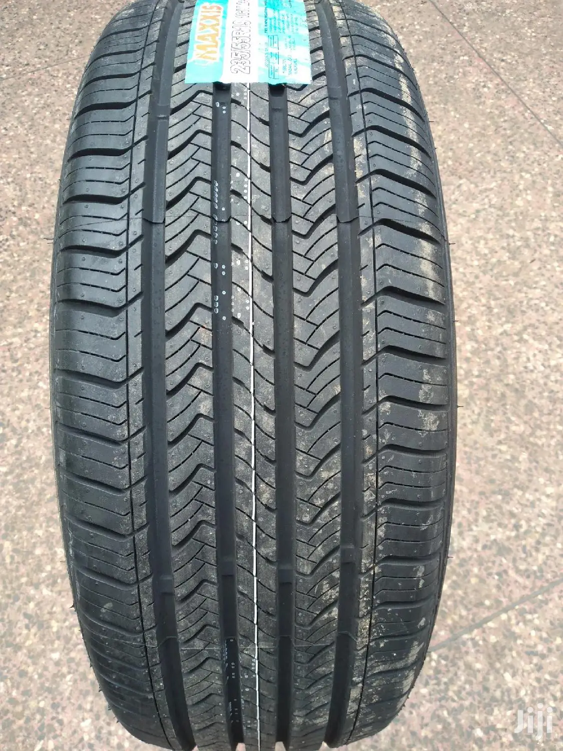 Maxxis Tires Sizes 235/55r19 Made in Thailand.